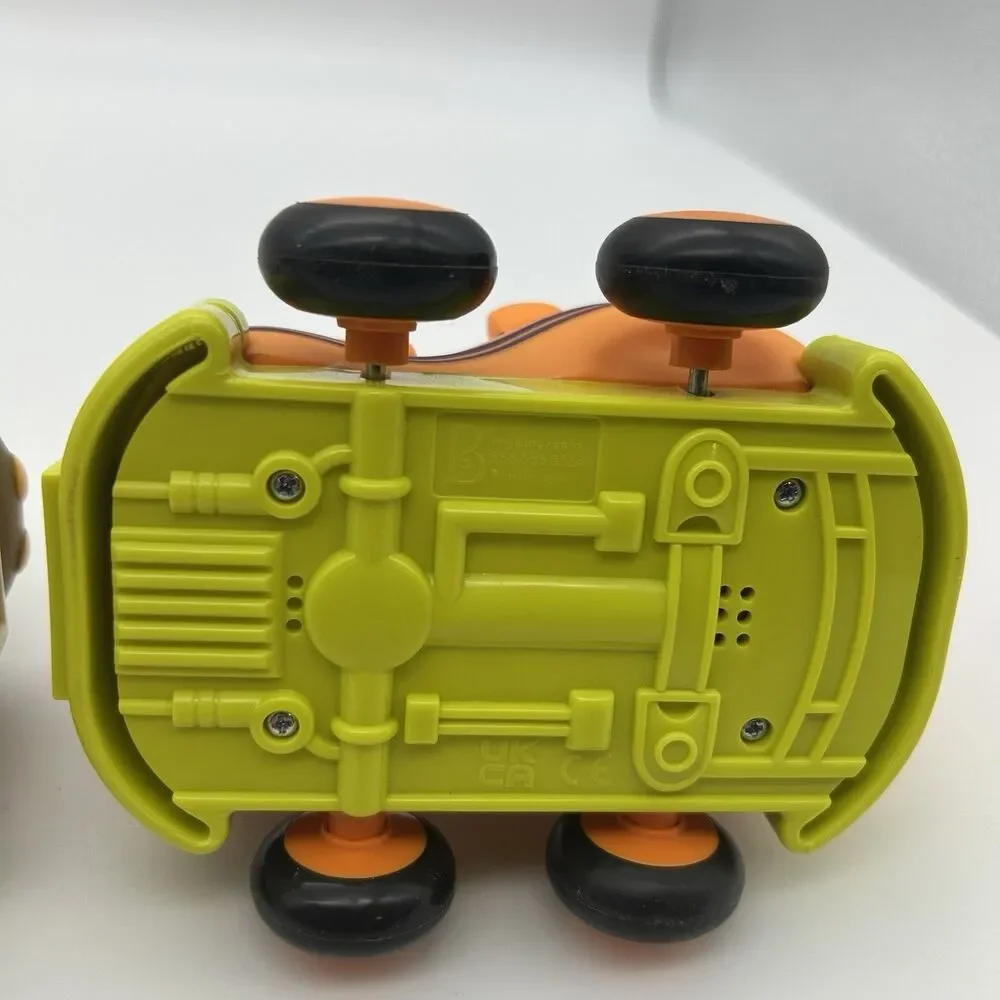 Battat Just B Toys Wheels Pull Back Car Toy Lot of Three 3 Taxi Flame Car Tiger